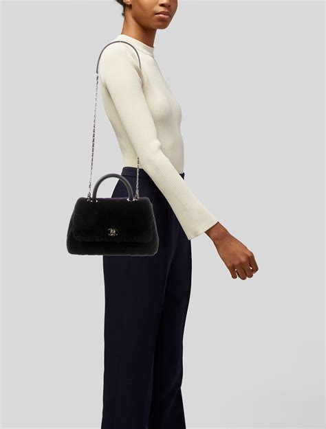 chanel so black chevron extra mini
